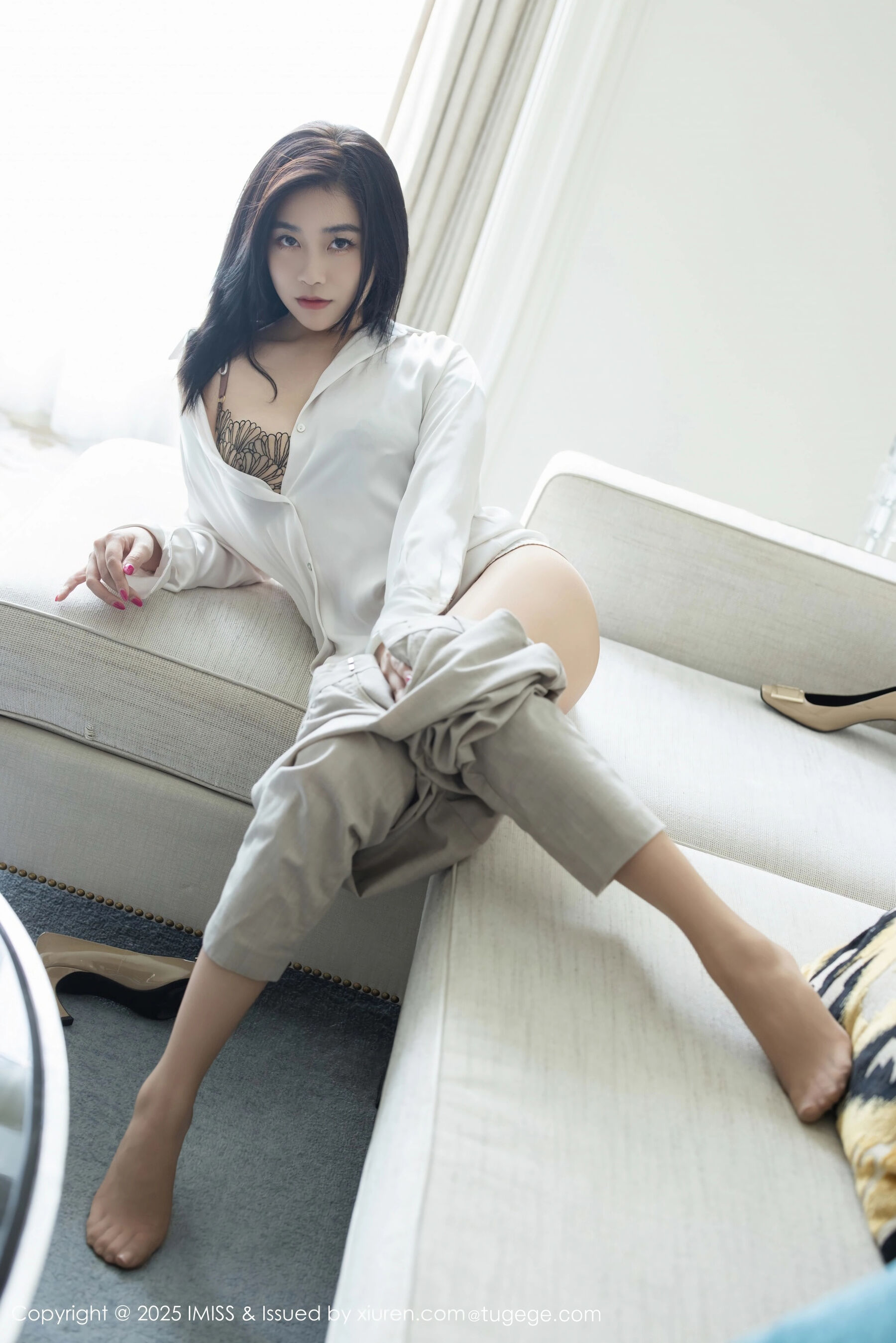 [IMISS爱蜜社] VOL.800 许诺Sabrina 肉色嘻袜